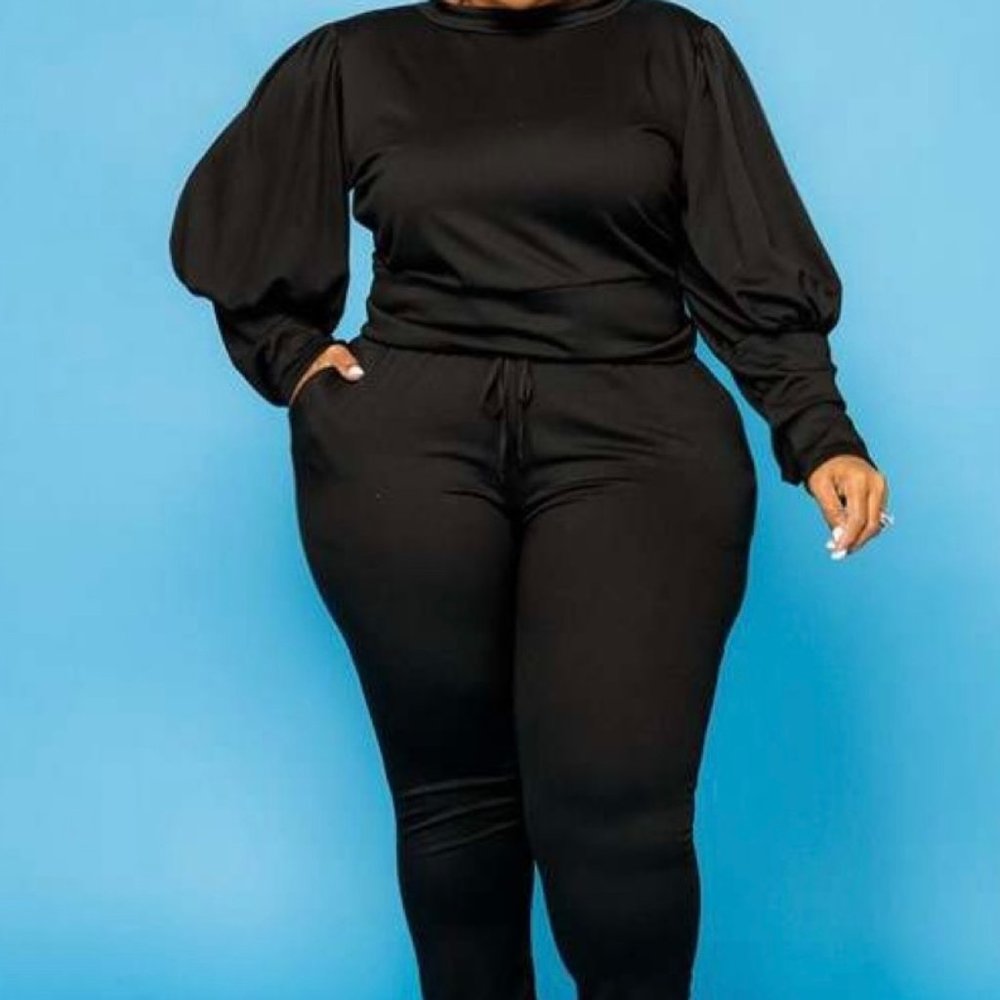 CURVE CLIQUE “Baddie” Jogging Set - Black